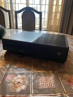 Xbox One (1TB) 0