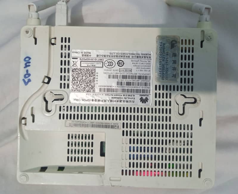 Huawei HG8546M Fiber Router 1