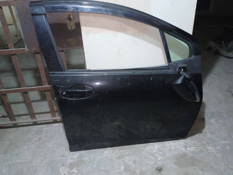 Toyota vitz 2013-18 door Digi bonnet fender 8