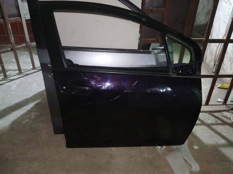 Toyota vitz 2013-18 door Digi bonnet fender 12