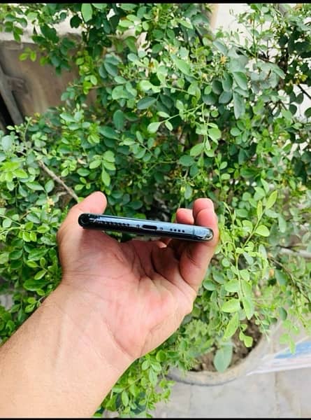 iPhone 11 Pro Max 6