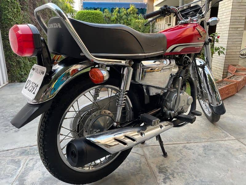 Honda CG 125 Special Edition 3