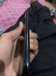 iphone xr  64 GB 10/9.5 condition