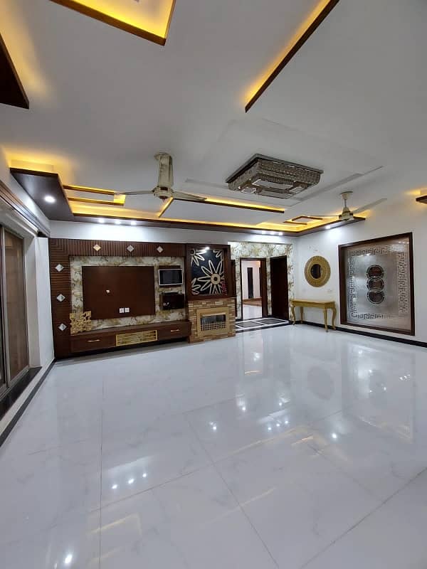 1 Kanal Full hous available for rent new type Wapda Town ph1 block h3 6