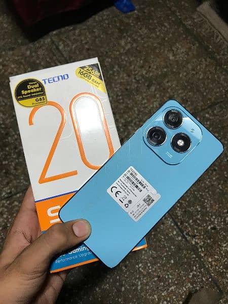 Tecno spark 20 16 ram  256 memory like brand new 03185146868 call me 1