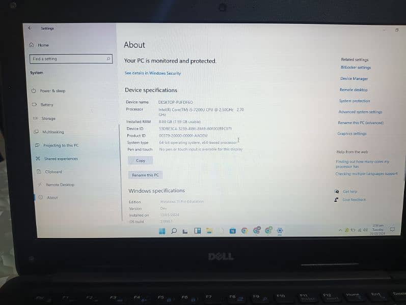 I'm selling my laptop 6