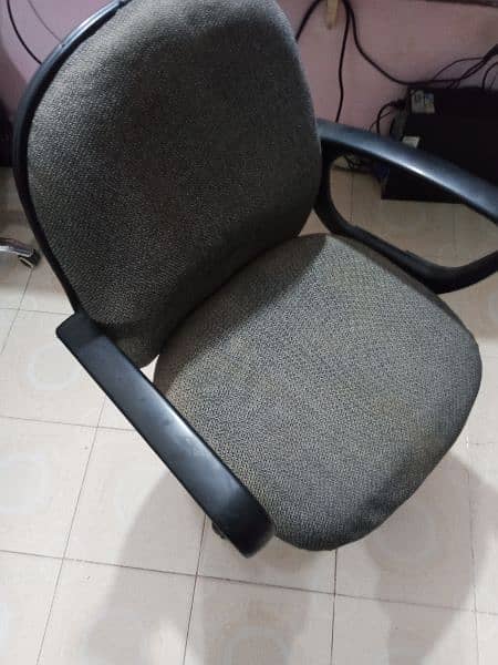 Rolling Office Chair 1