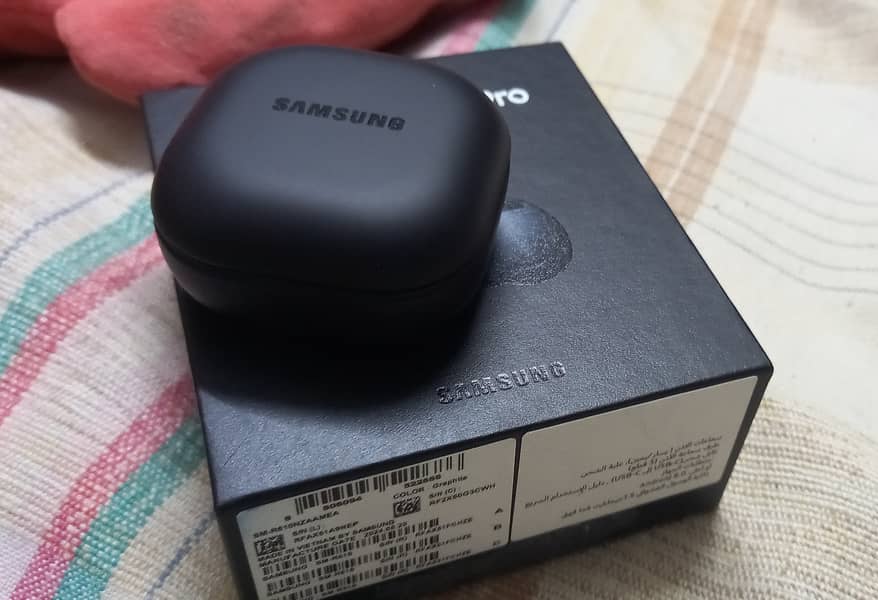 Samsung Galaxy Buds 2 Pro Headphones condition 10/10 4