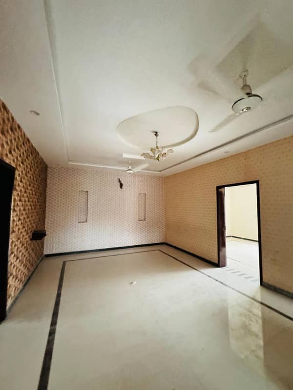 10 Marla Slightly used House For Sale Lowest Rate In BHARIA Town Lahore 4