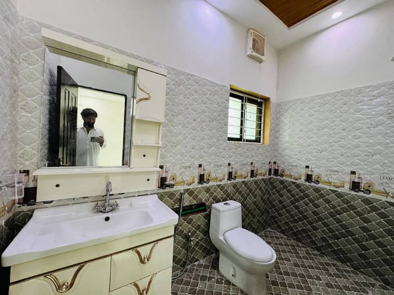 10 Marla Slightly used House For Sale Lowest Rate In BHARIA Town Lahore 5