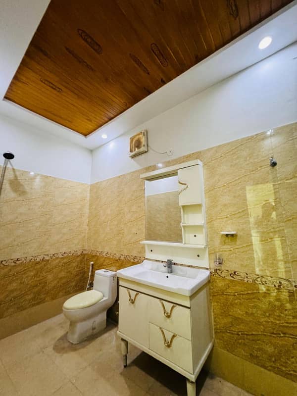 10 Marla Slightly used House For Sale Lowest Rate In BHARIA Town Lahore 13