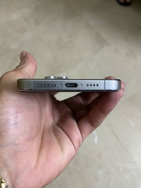 Iphone 15 Pro max Factory Unlock Natural Titanium 2