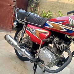 Honda 125 full original final price 142000