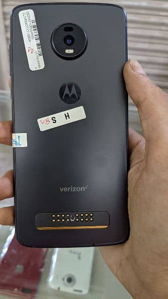 Moto z4 1