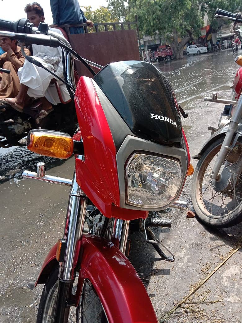 Honda dream 2003 model all Punjab number laga hua hai 13