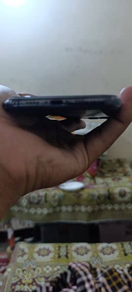 iPhone 11pro max non pta 4