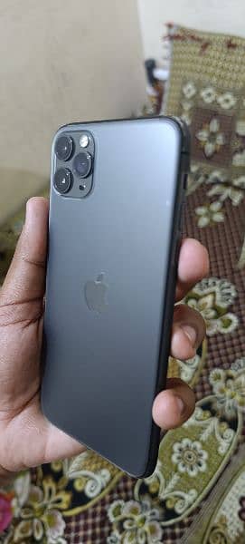 iPhone 11pro max non pta 10