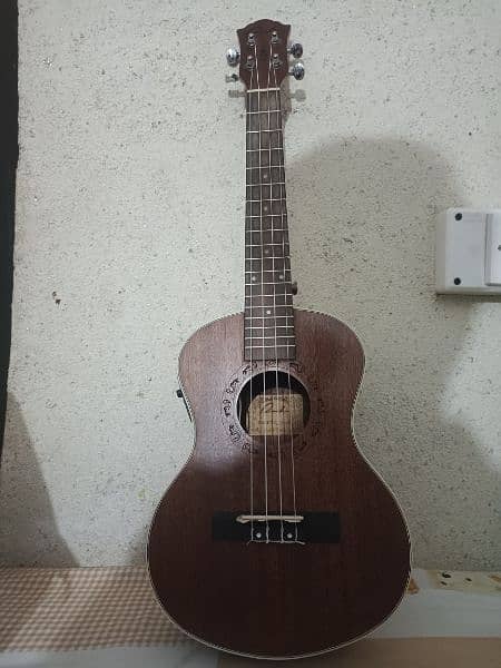 Ukulele Electric with Bag 0