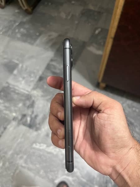 Iphone 11 Non PTA 1