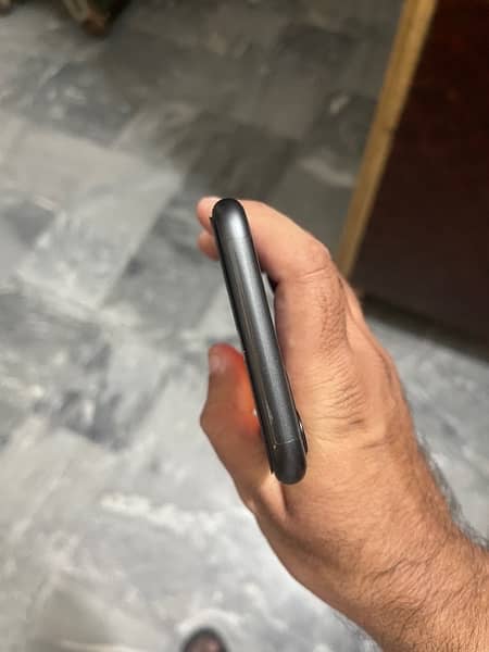 Iphone 11 Non PTA 2