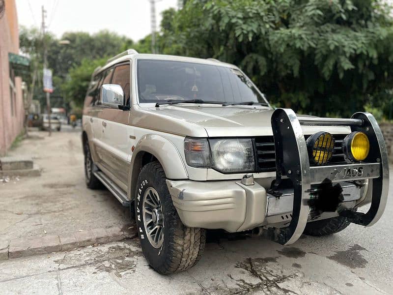 Mitsubishi Pajero 1993 0