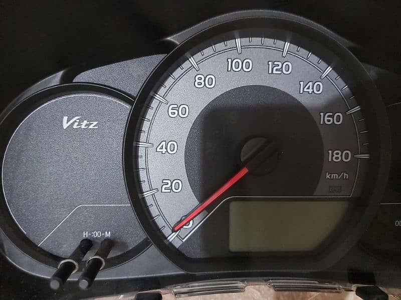 vitz speedometer 10/10 condition 1