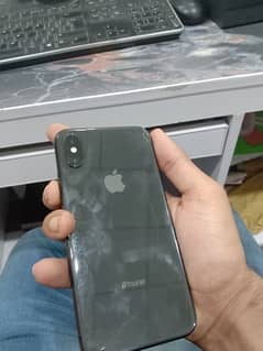 iPhone xs 64 gb non pta 10/10