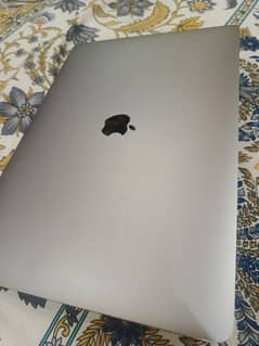 MacBook pro (2017_15.4inch) Core i7, 16/512 SSD