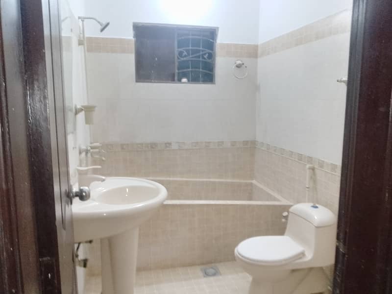 1 kanal beautiful lower portion for rent in Punjab government society ph2 3