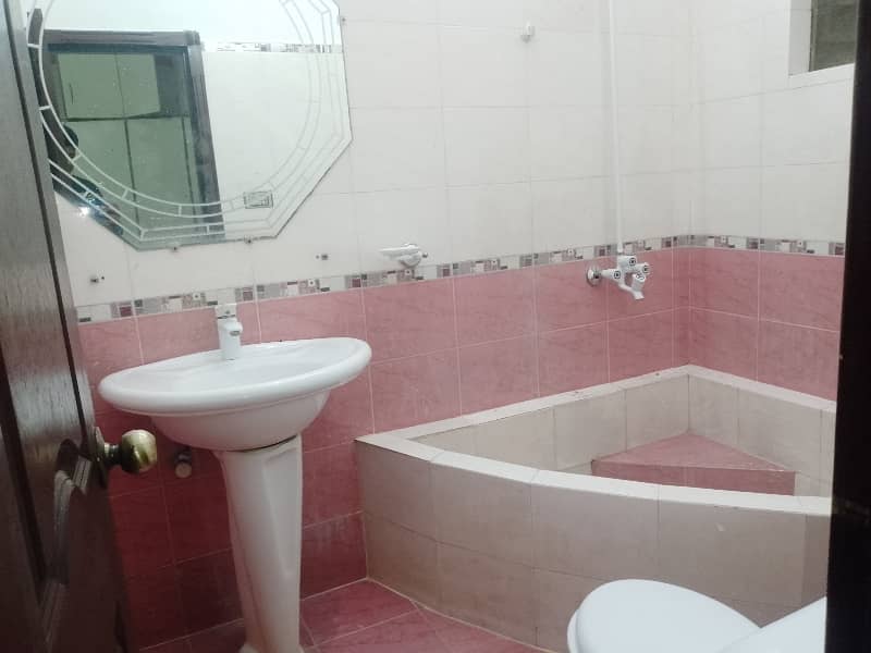 1 kanal beautiful lower portion for rent in Punjab government society ph2 6