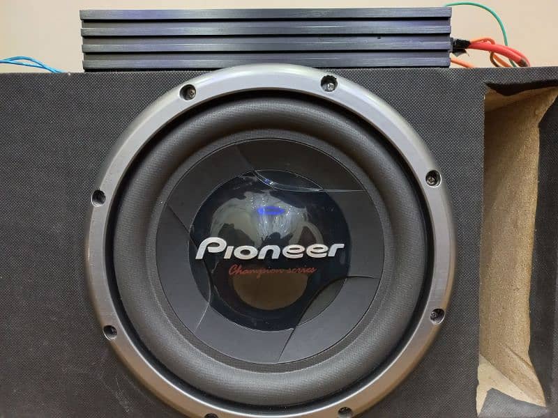 Pioneer Car Audio System with Box 5