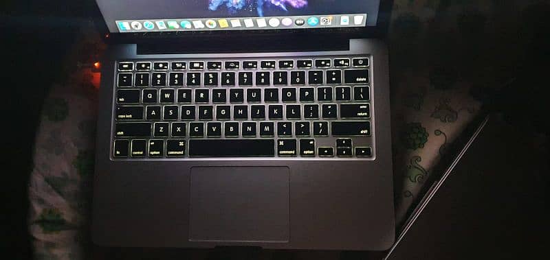 MacBook pro 2015 8