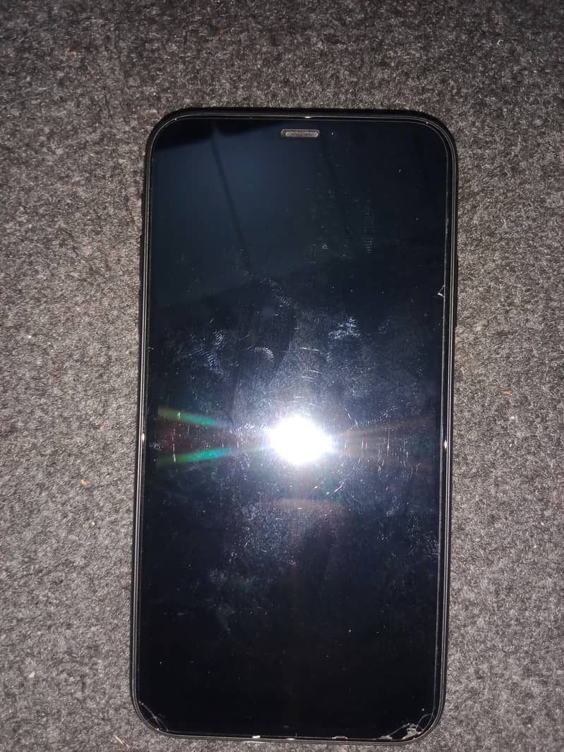 Iphone 11 for sale. 6