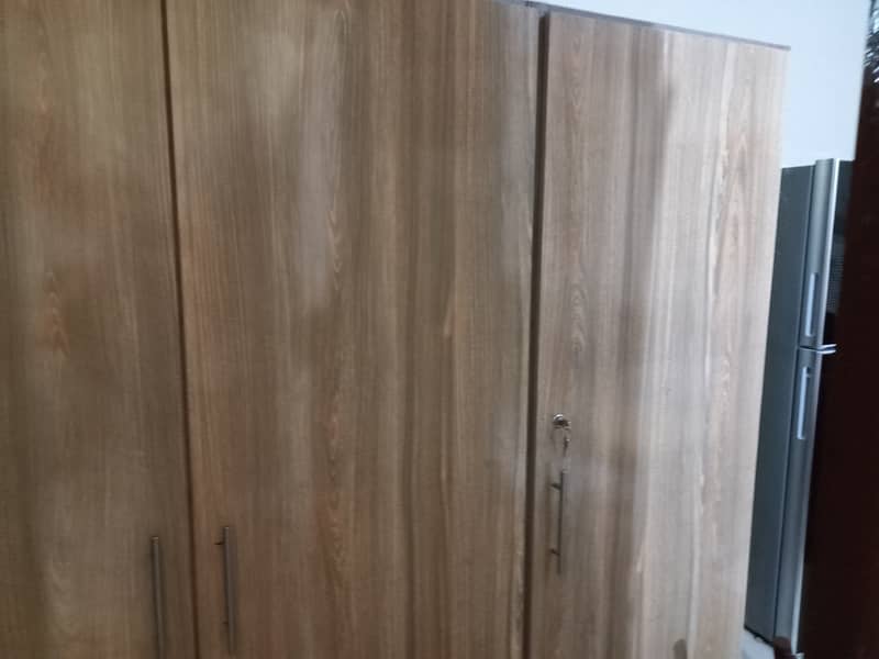 Closet wardrobe almaari For Sale 4