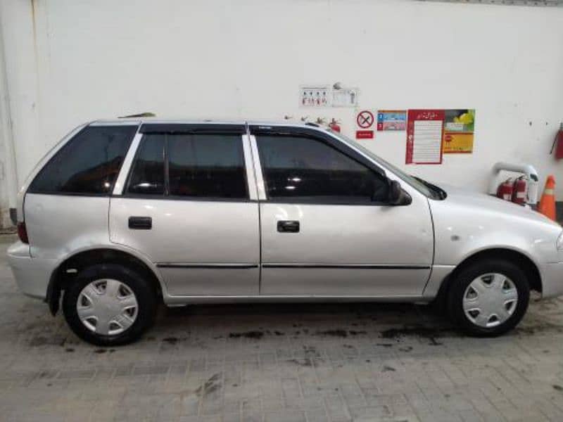 Suzuki Cultus VXL 2001 4