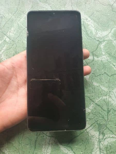 OnePlus 7T 8 8 128 GB pani my gerny ki waja sy chal ni raha 3