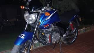 Suzuki gsx125 brand new condition only light break