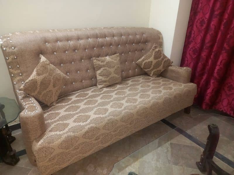 7 seater sofa set including Dewanin new condition 2