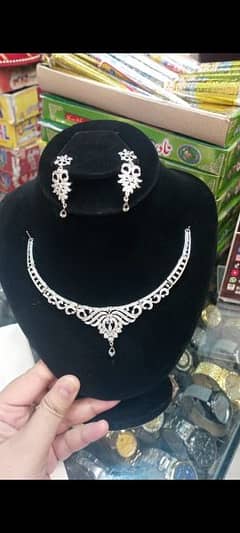 entique jewellery set for sale