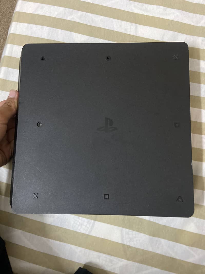 Ps4 slim without controller 5