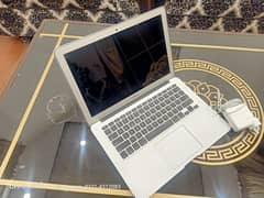 Apple MacBook Air 2017, Core i5, 8GB Ram, 256GB SSD