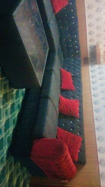 Corner Sofa For sale Just Cover needs to be changed baki blkl set hai 1