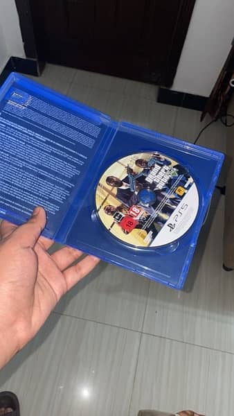 sony ps5 uk disc edition + two games 6