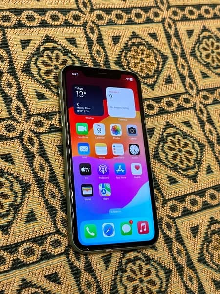 Apple Iphone 11 64gb pta approved   samsung / oneplus iphone x 4