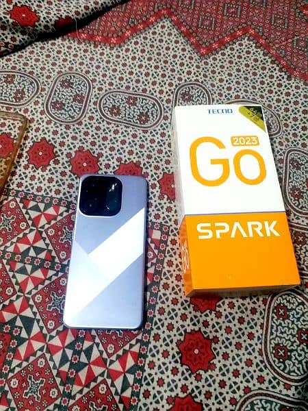 tecno spark go 2023 4+3/64 ONE HAND USE 03702632202 0