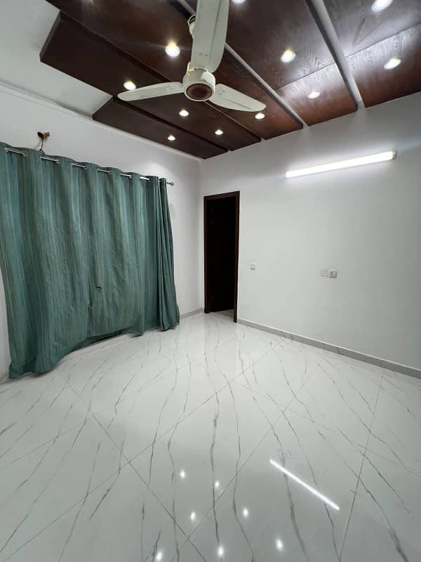 10 Marla House Available For Rent In Janiper Block Bahria Town Lahore 16