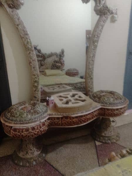 king size bed dressing table sides table 0