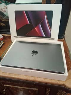 MacBook pro M2 14 inch 16/512