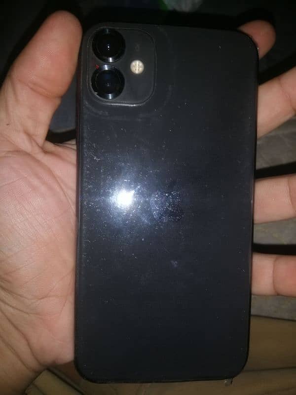 iphone 11 black non PTA 4