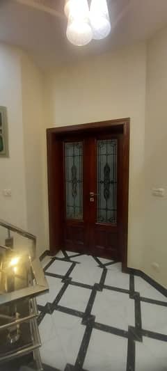 10 marla Upper Portion House available For Rent In Jinnah Block Bahria Town Lahore